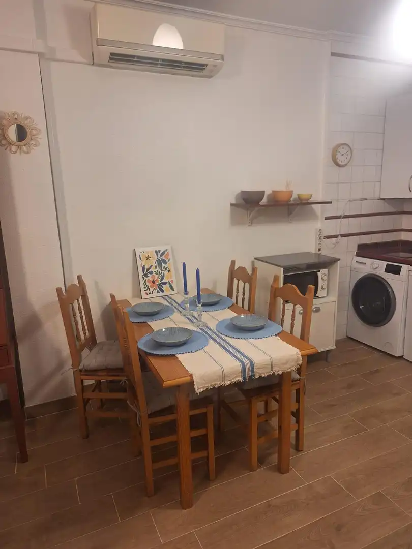 Comedor de Piso de alquiler en Sevilla con Aire acondicionado y Amueblado
