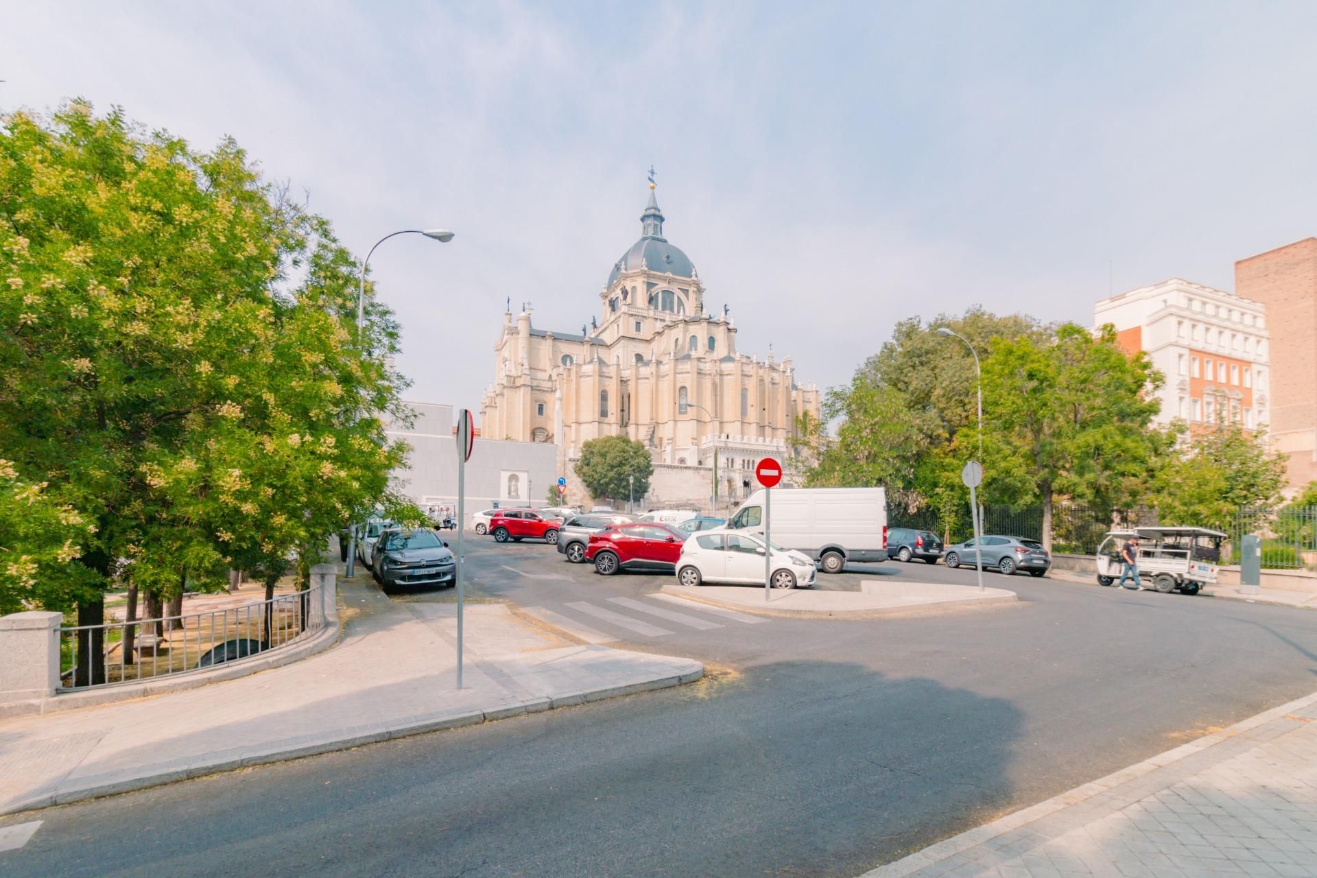 Vista exterior de Pis de lloguer en  Madrid Capital amb Calefacció i Parquet