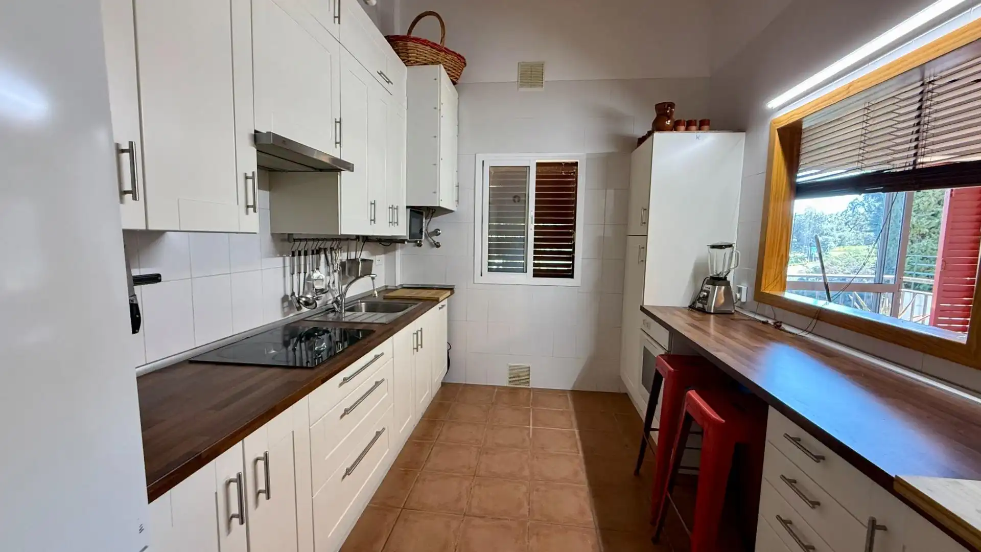 Detached house with pool for sale in El Castillo de las Guardas, imagen 13