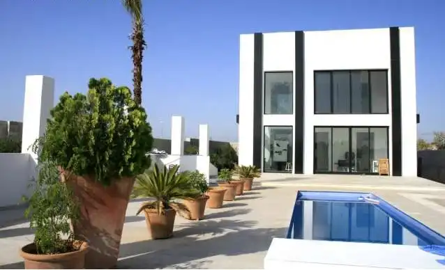 Villa mit Pool zum Verkauf in Crevillent
