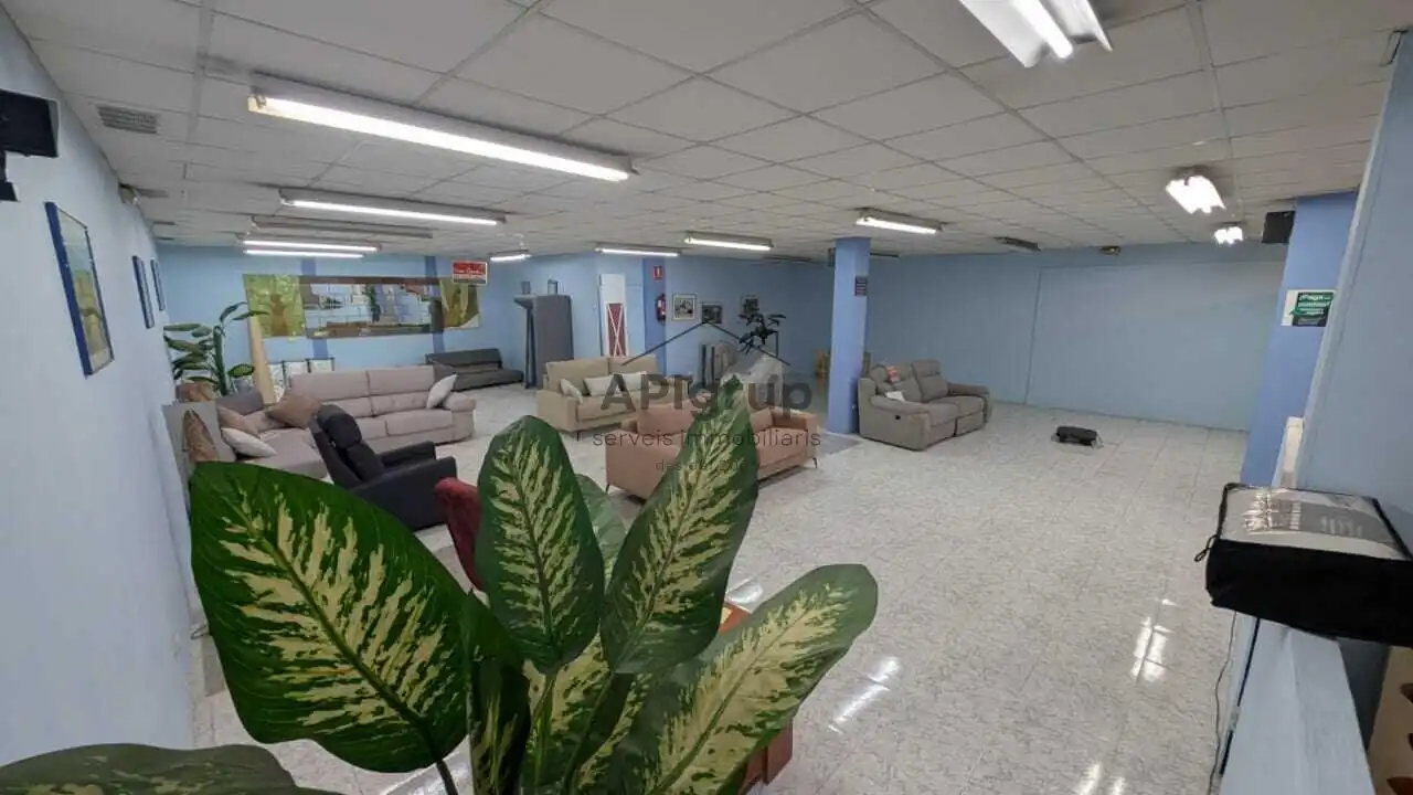 Local comercial en venda a Col.legis Nous, imagen 3