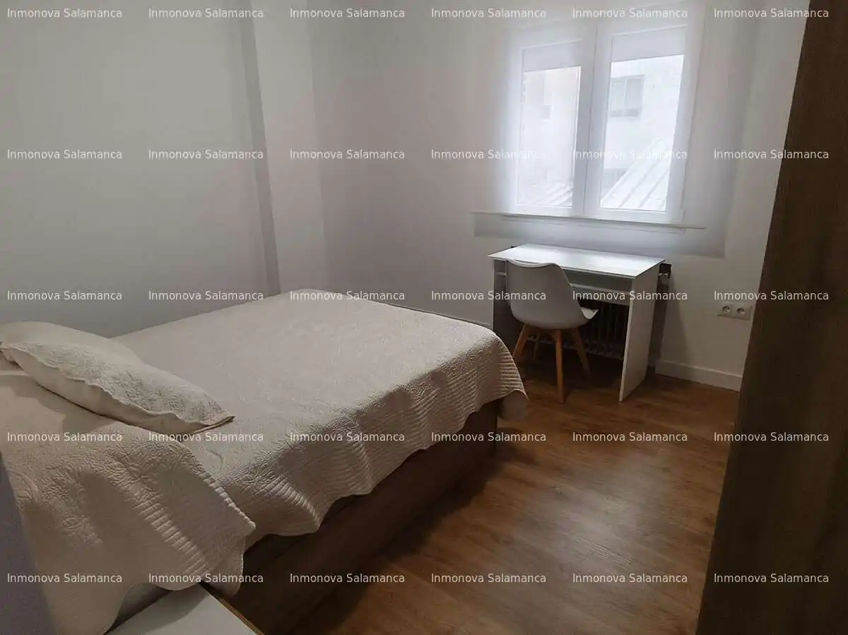Schlafzimmer von Wohnung zur Miete in Salamanca mit Heizung, Terrasse und Möbliert
