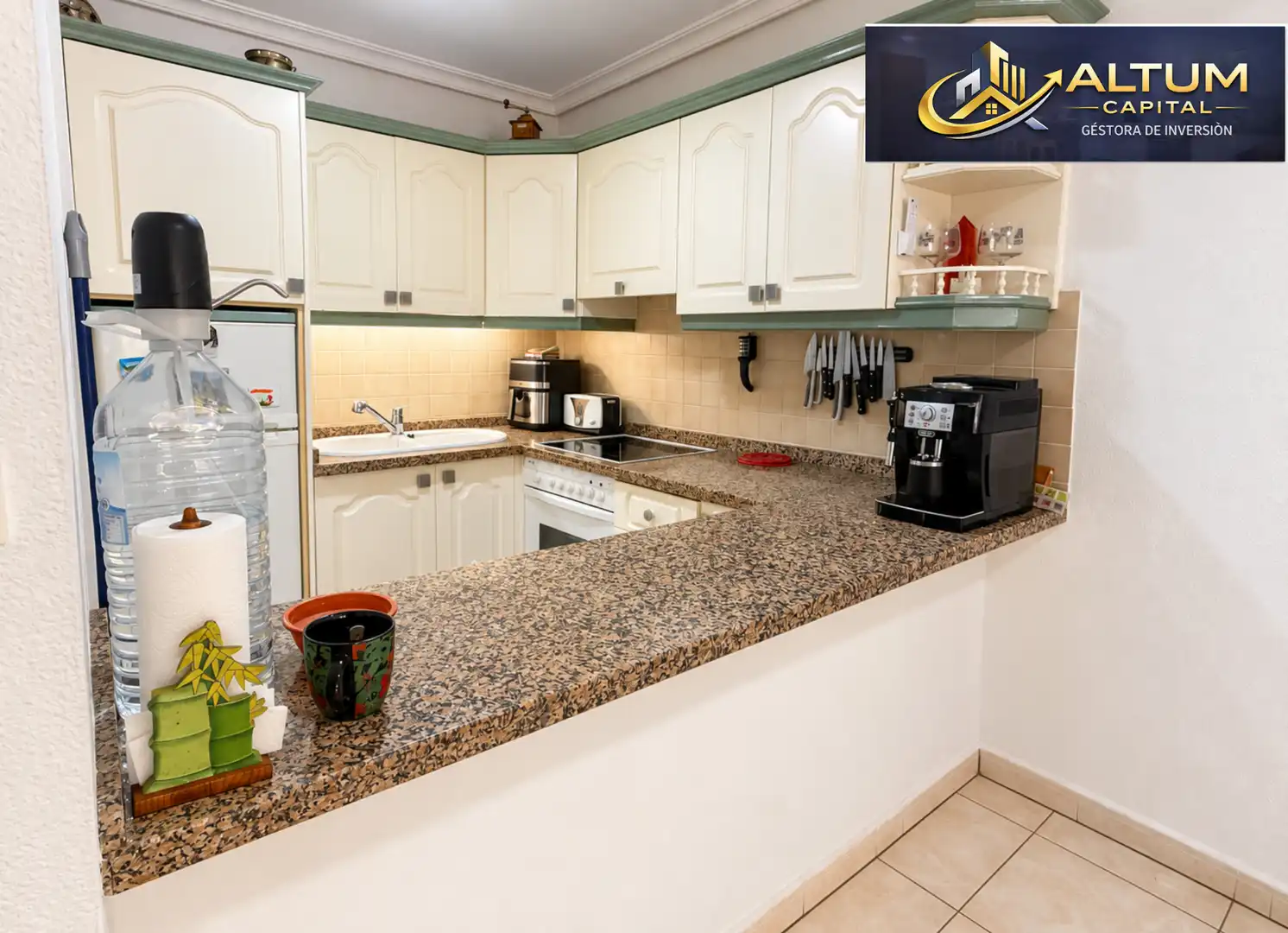 Kitchen of Flat for sale in Cabo Blanco