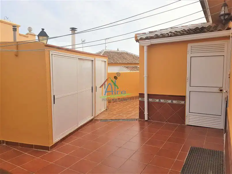 Vista exterior de Casa o xalet en venda en Almonte amb Aire condicionat, Calefacció i Terrassa