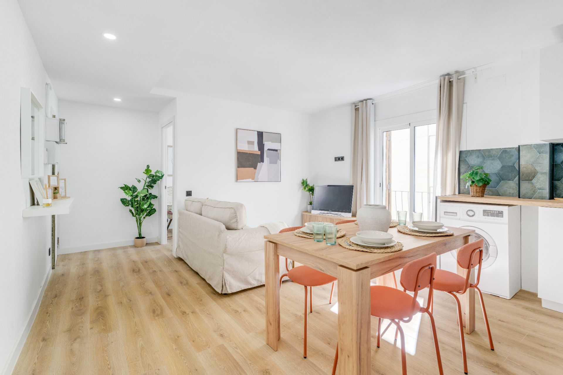 Sala d'estar de Pis en venda en  Barcelona Capital amb Parquet, Forn i Balcó