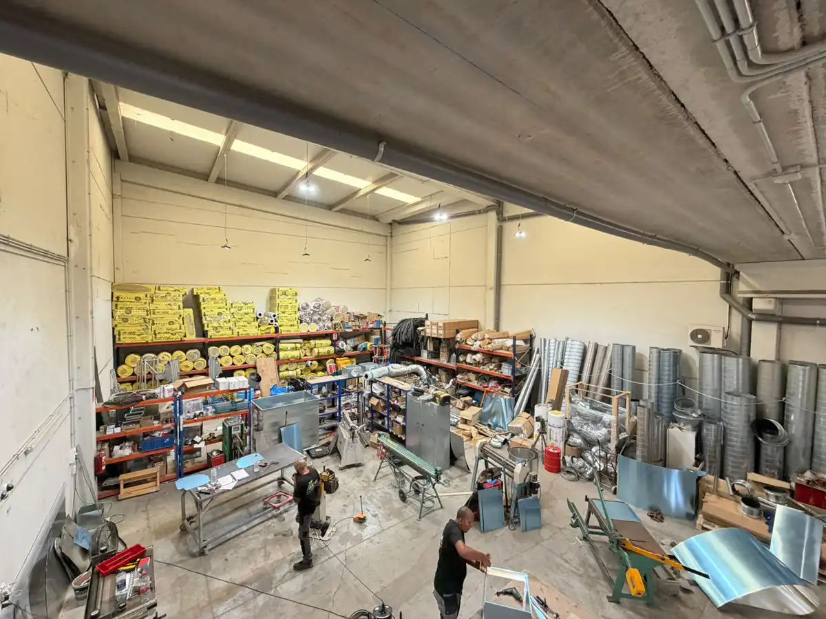 Nau industrial en venda en Sant Vicenç Dels Horts