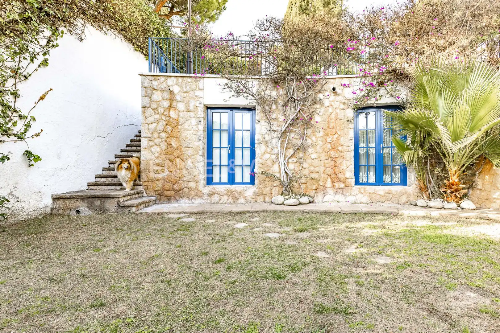 Vista exterior de Casa o chalet de alquiler en Sitges con Aire acondicionado, Calefacción y Jardín privado