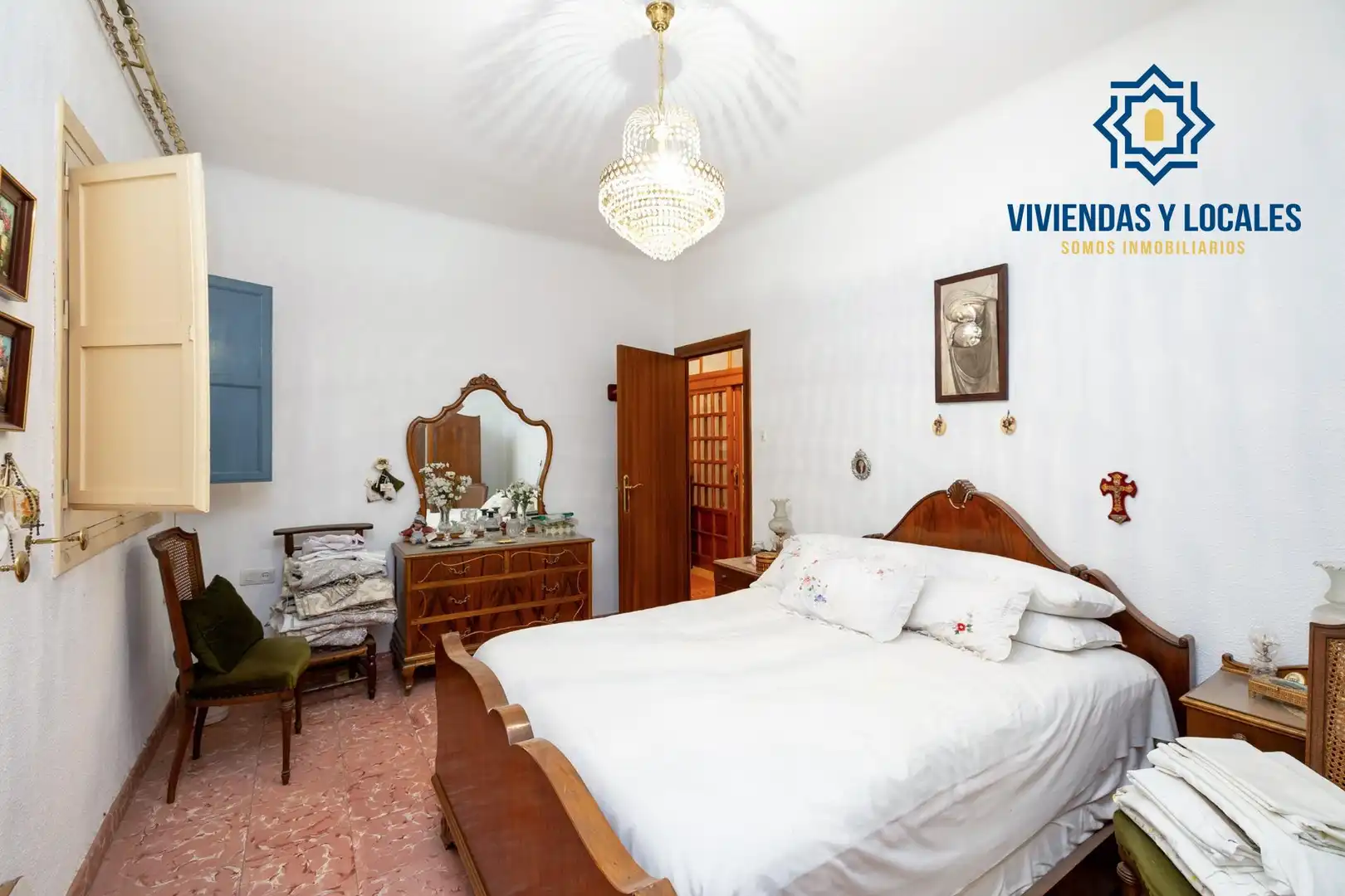 Casa con terraza en venta en Calle Calle Cristóbal Colón 8, imagen 9