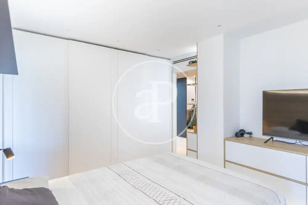 Bedroom of Flat for rent in Valencia  with Air Conditioner, Heating and Terrace