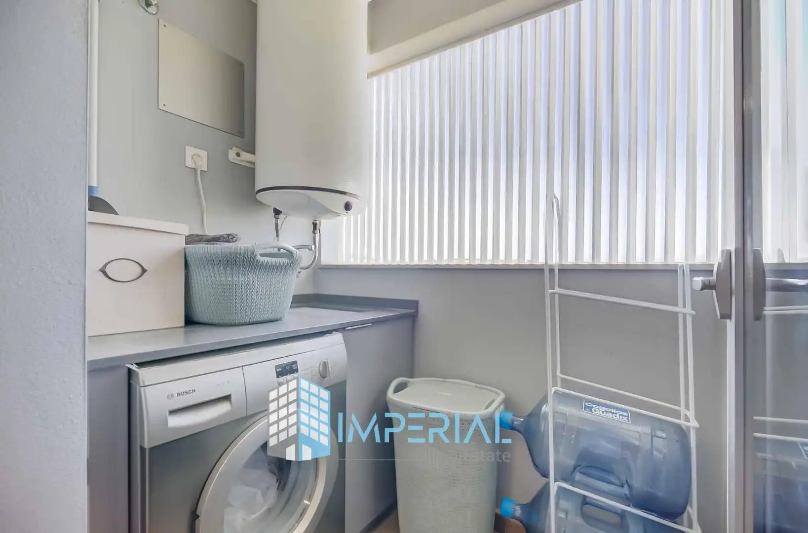 Bathroom of Flat for sale in Fuengirola  with Air Conditioner, Heating and Terrace