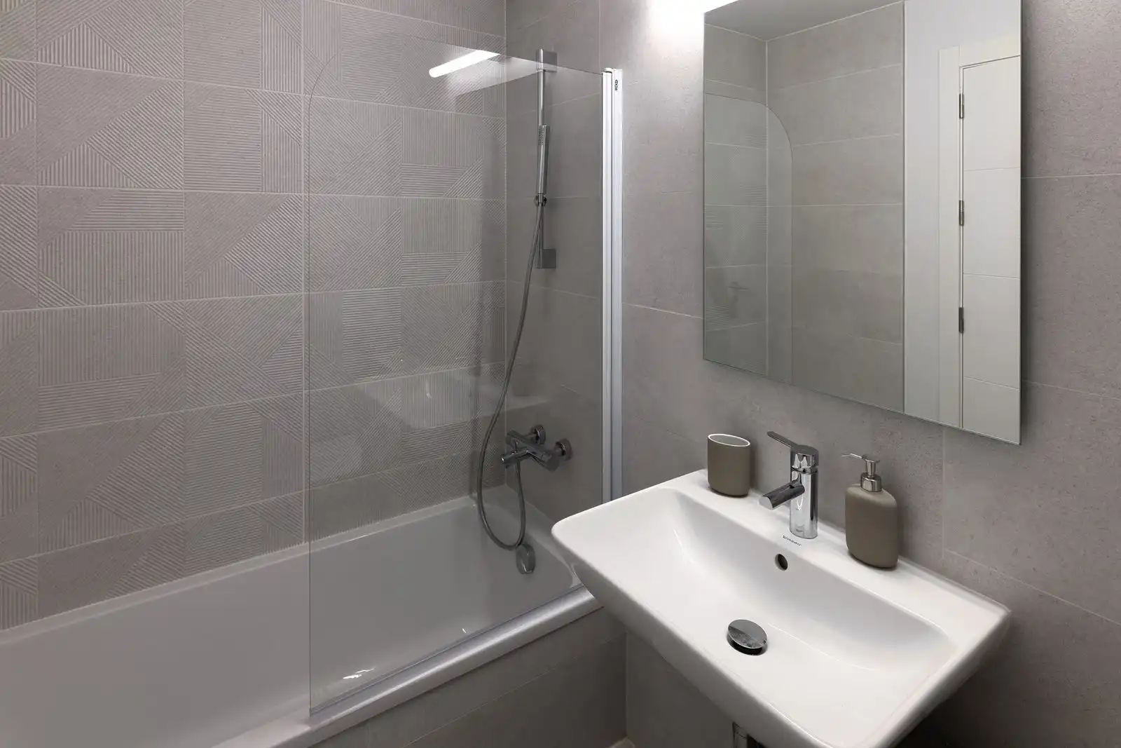 Piso con piscina en venta en Calle Lituania 5-7, imagen 13