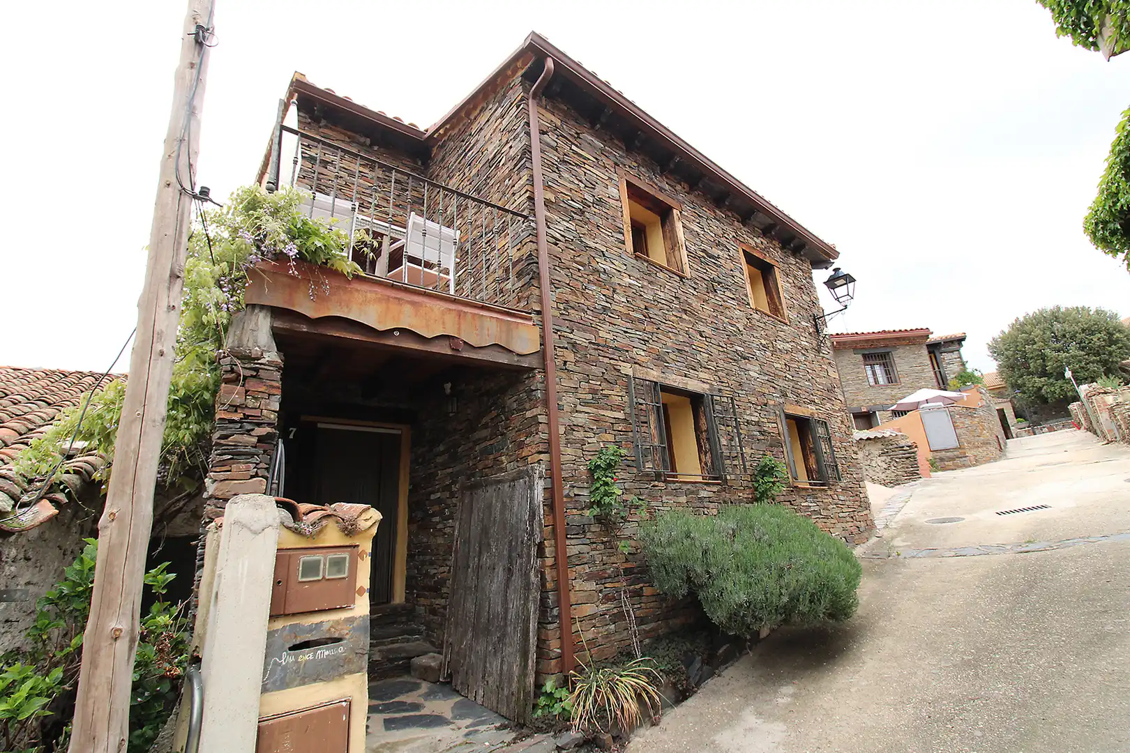 Vista exterior de Casa adosada en venta en El Atazar con Calefacción, Terraza y Trastero