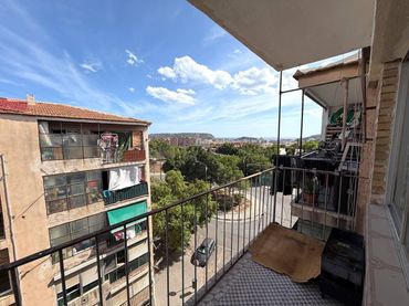 Piso con balcón en venta en Norte