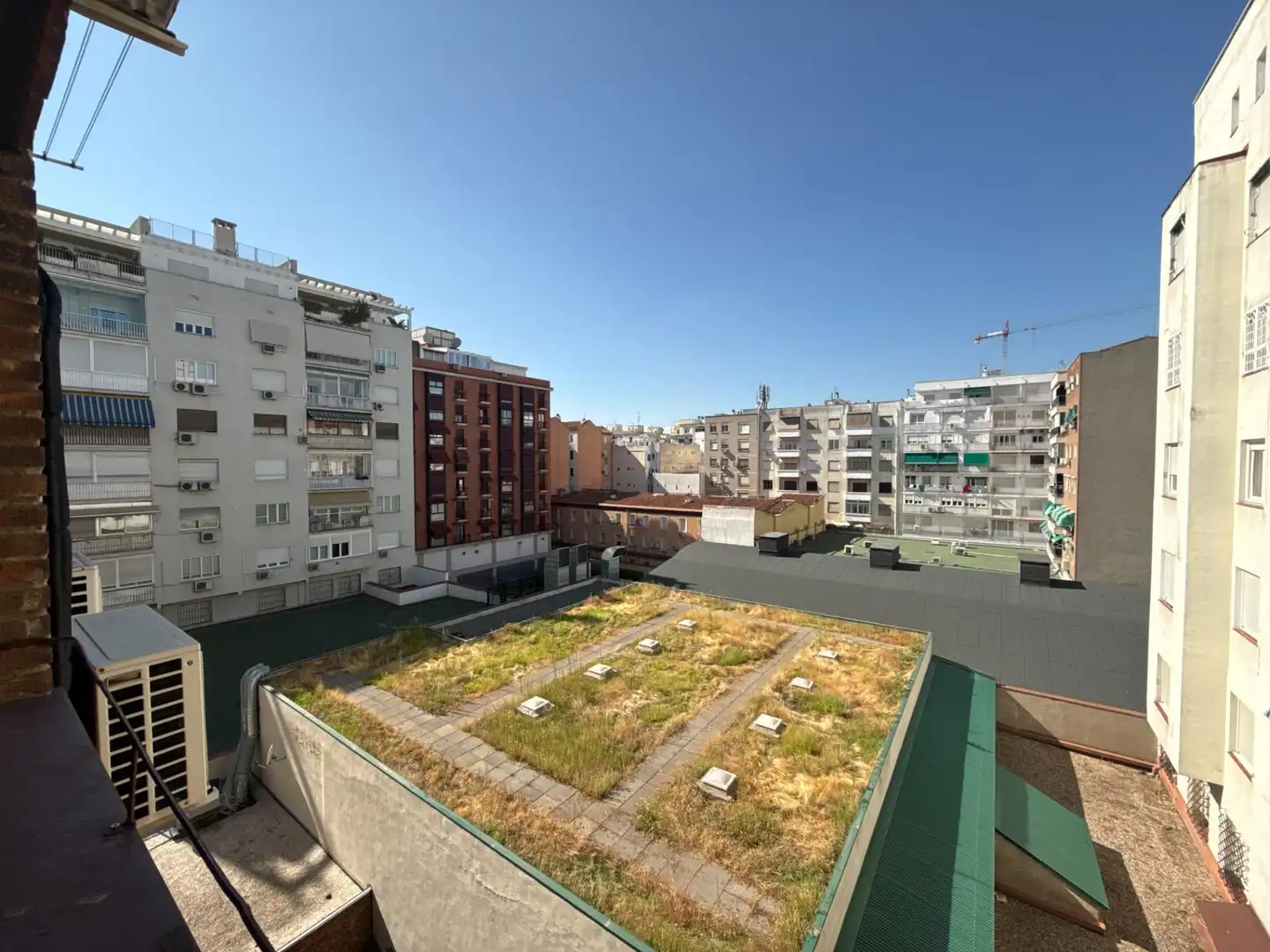 Vista exterior de Apartamento de alquiler en Madrid con Aire acondicionado, Calefacción y Terraza
