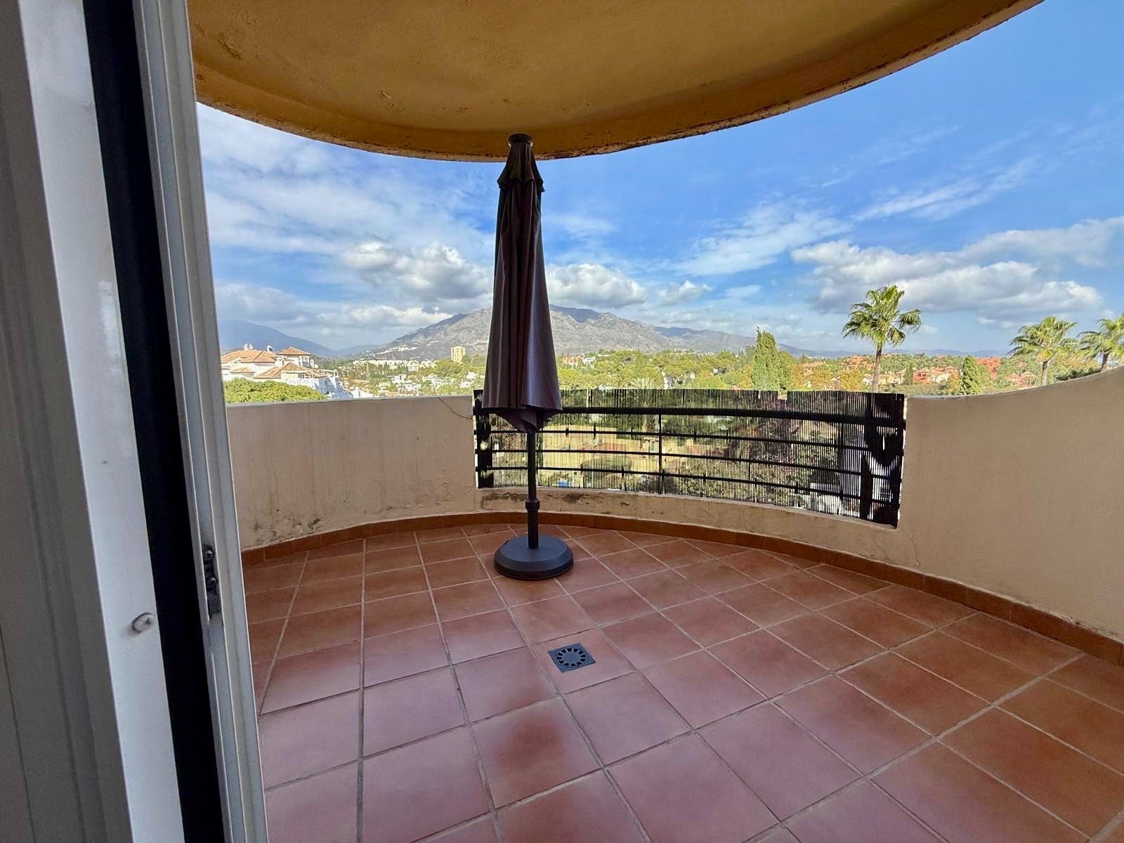 Terrassa de Apartament en venda en Marbella amb Aire condicionat, Terrassa i Piscina