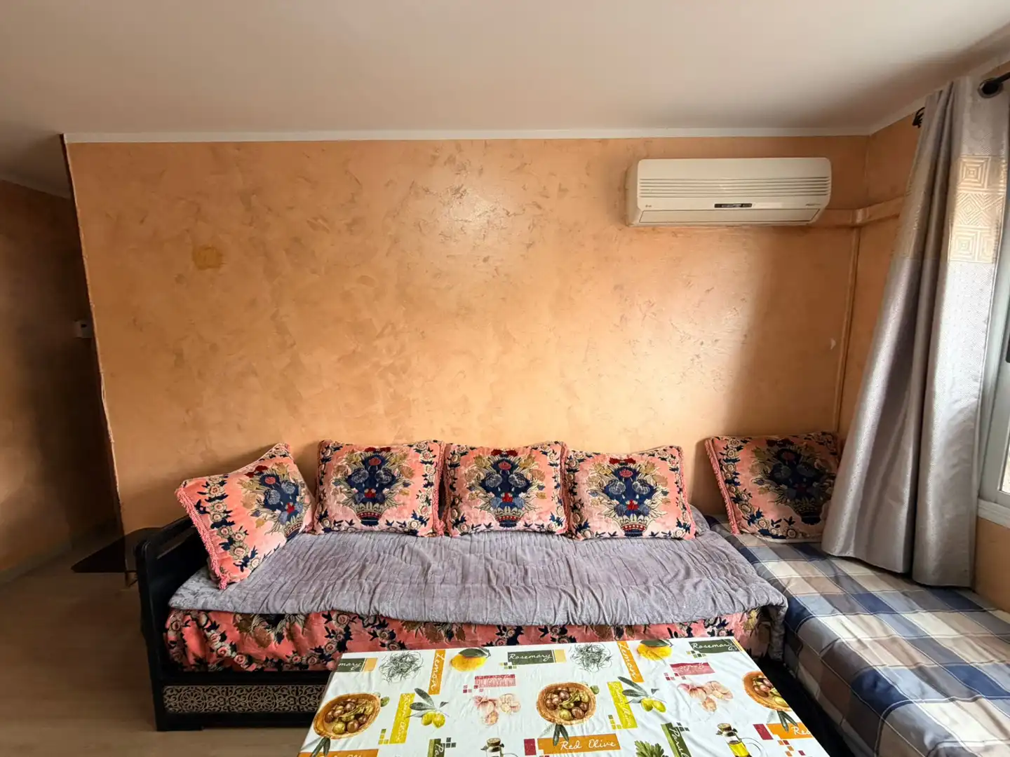 Sala de estar de Piso en venta en Badalona con Aire acondicionado, Calefacción y Parquet