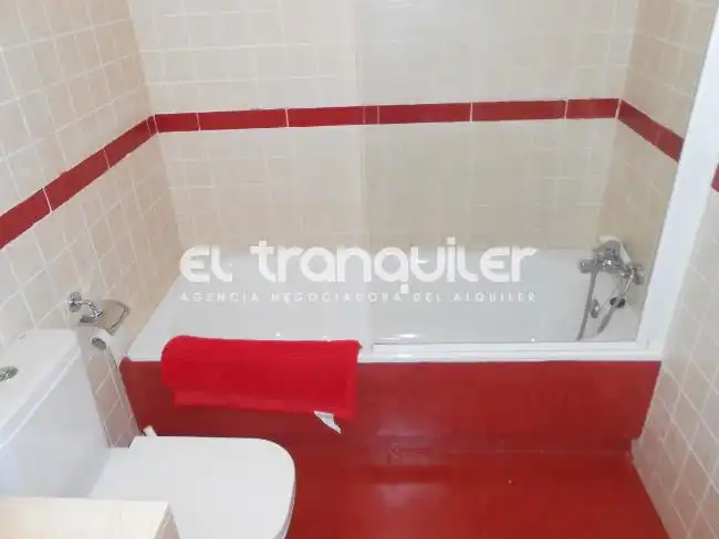 Baño de Dúplex en venta en Alcalá de Henares con Terraza, Trastero y Amueblado