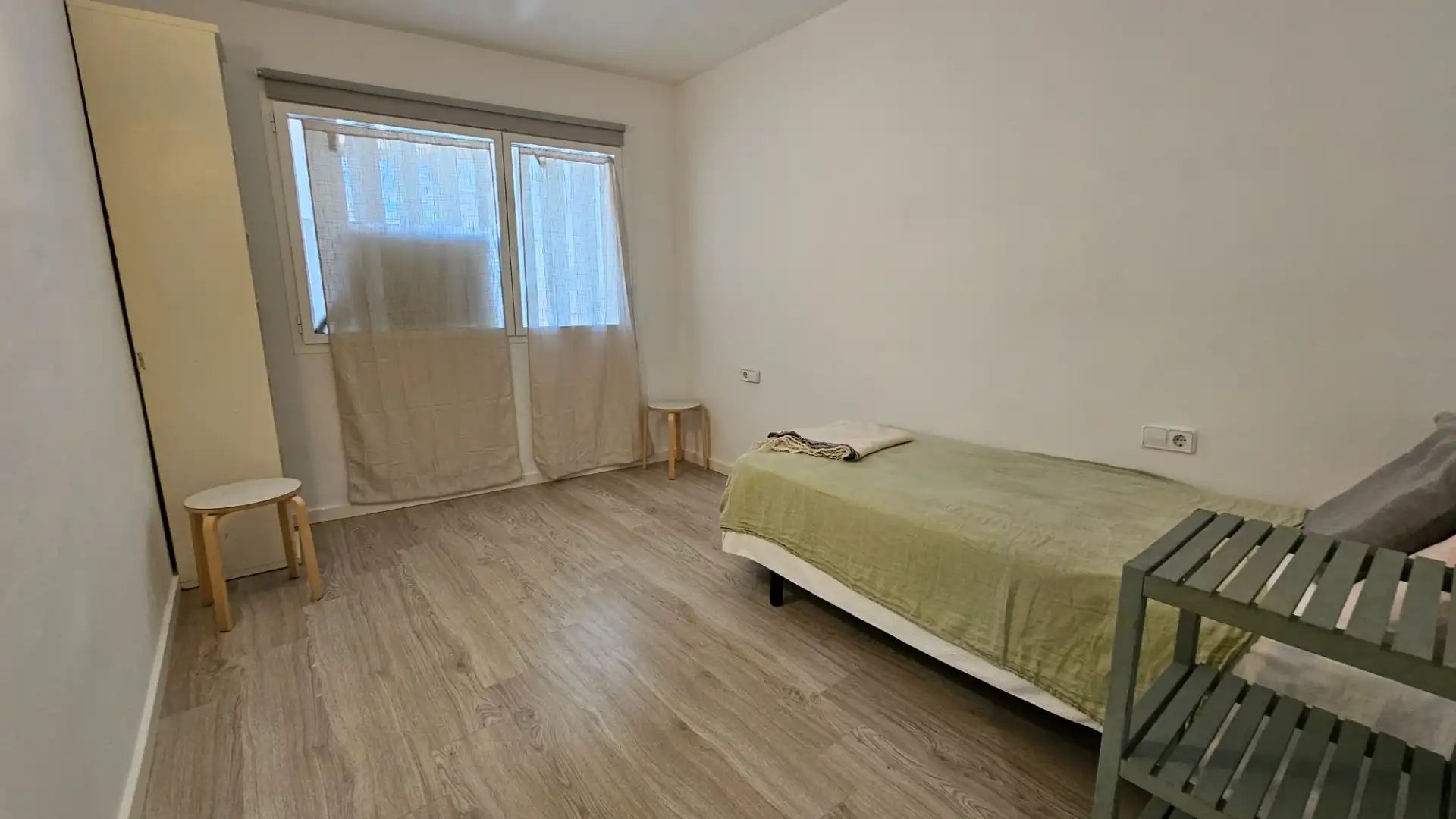 Wohnung zur Miete in Via Augusta, Llevant