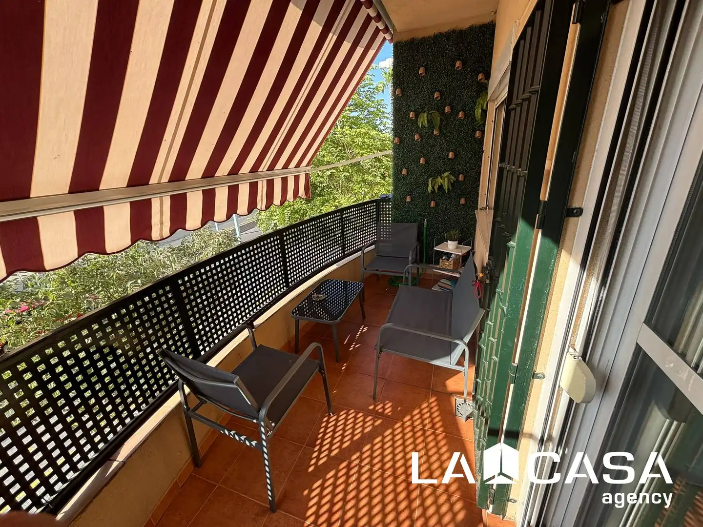 Terraza de Piso en venta en Dos Hermanas con Terraza y Piscina