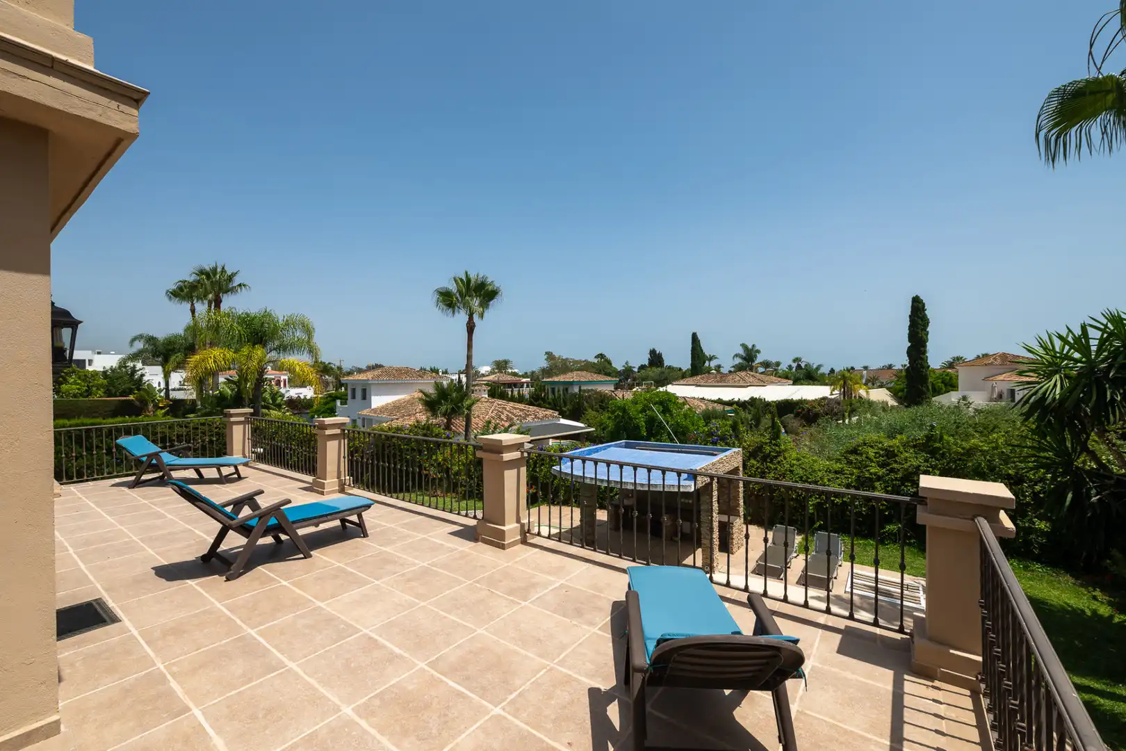 Casa con piscina en venta en Milla de Oro, imagen 12