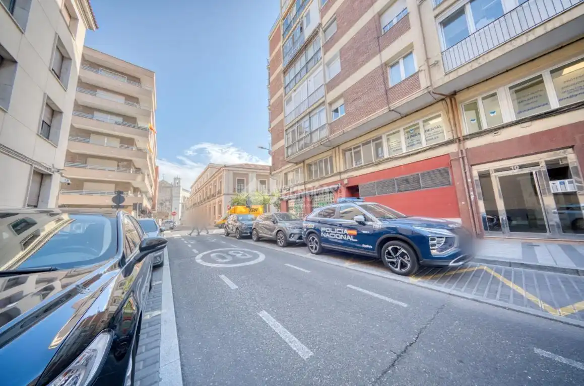 Vista exterior de Pis en venda en Valladolid amb Calefacció, Terrassa i Traster