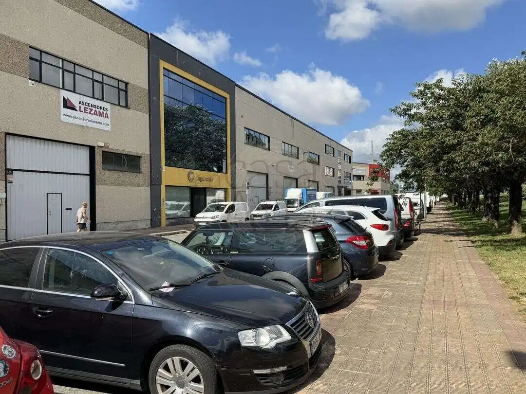 Exterior view of Industrial buildings for rent in Barakaldo 