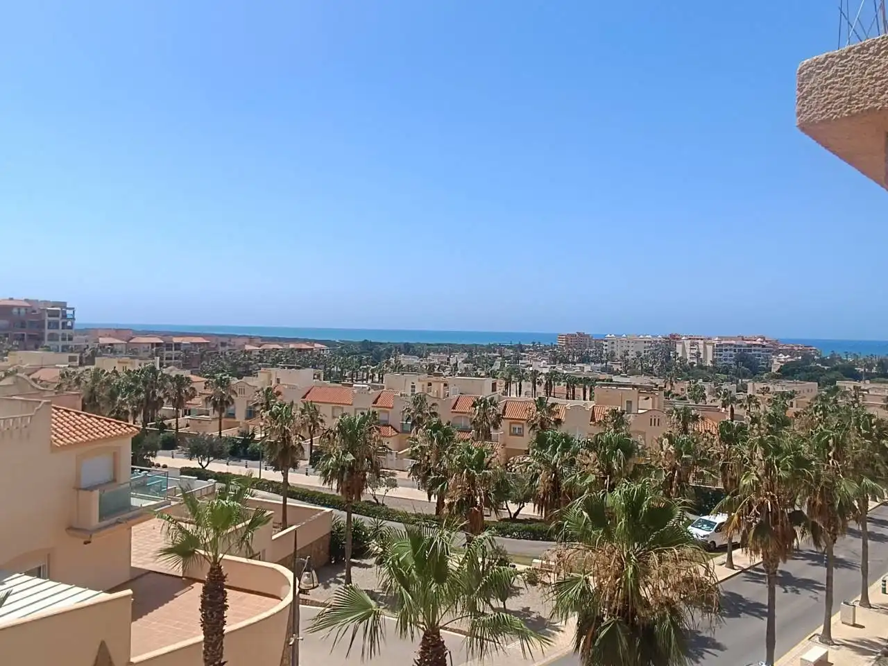 Vista exterior de Piso en venta en El Ejido con Aire acondicionado, Calefacción y Terraza