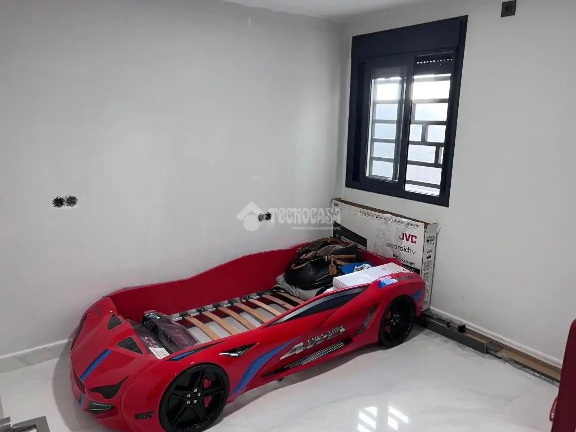 Semi-detached house with pool for sale in Este - Alcosa- Torreblanca, imagen 11