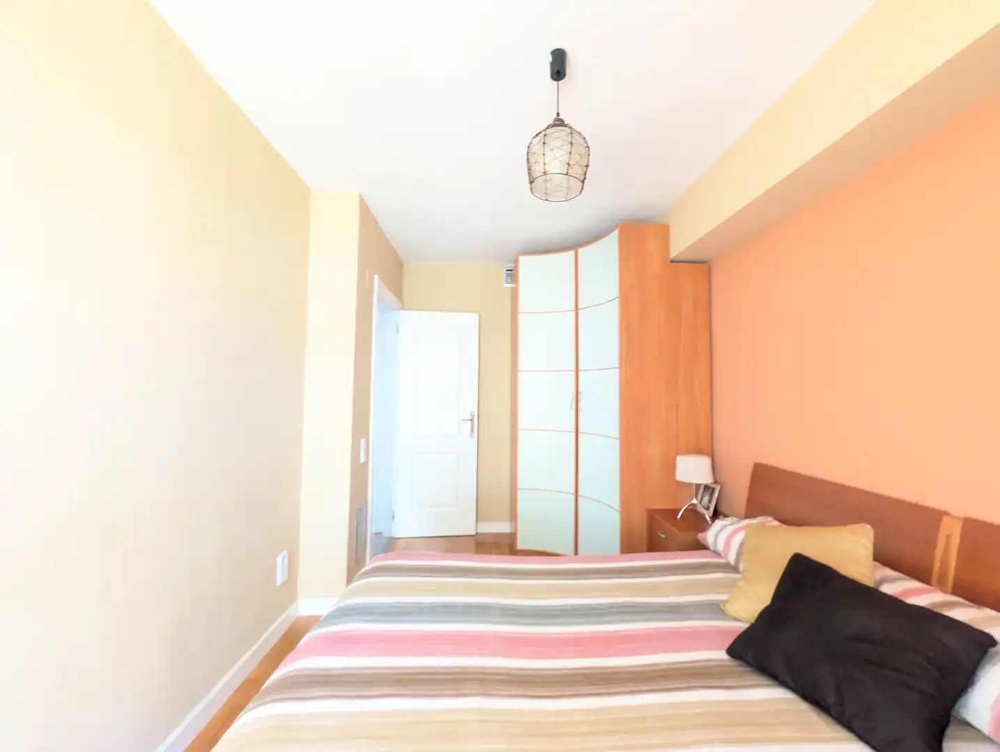 Habitación de Casa adosada en venta en Zaragoza con Aire acondicionado, Calefacción y Parquet