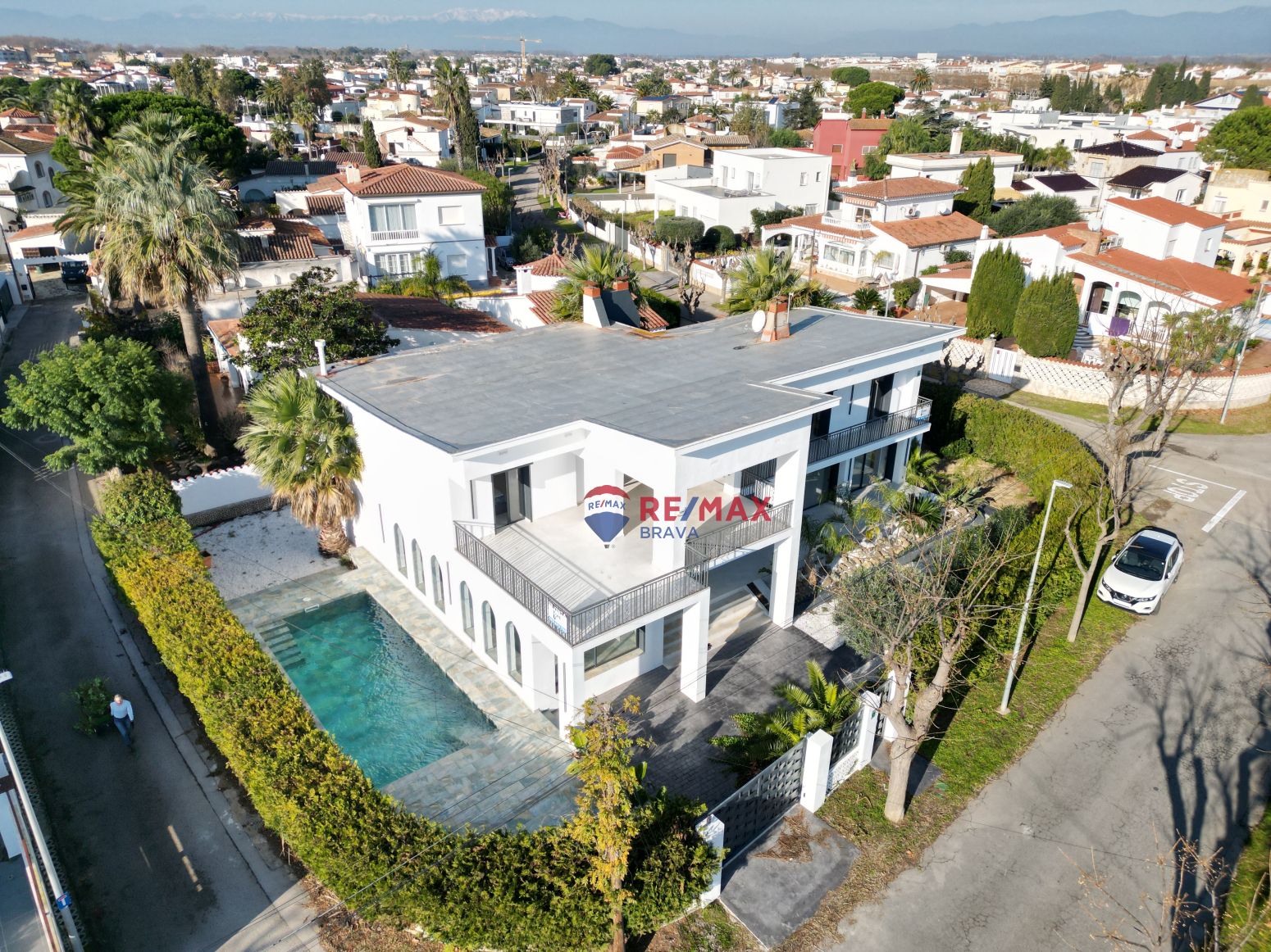 Vista exterior de Casa o xalet en venda en Empuriabrava amb Aire condicionat, Calefacció i Jardí privat