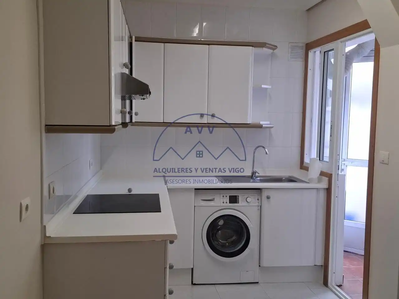 Kitchen of Flat for rent in Vigo   with Parquet flooring