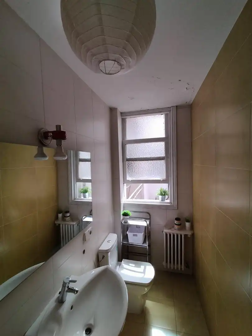 Bathroom of Flat for rent in Salamanca  with Heating, Furnished and Balcony