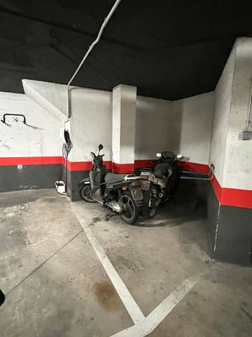 Garaje en Venta en Carrer d'Àvila en La Vila Olímpica del Poblenou
