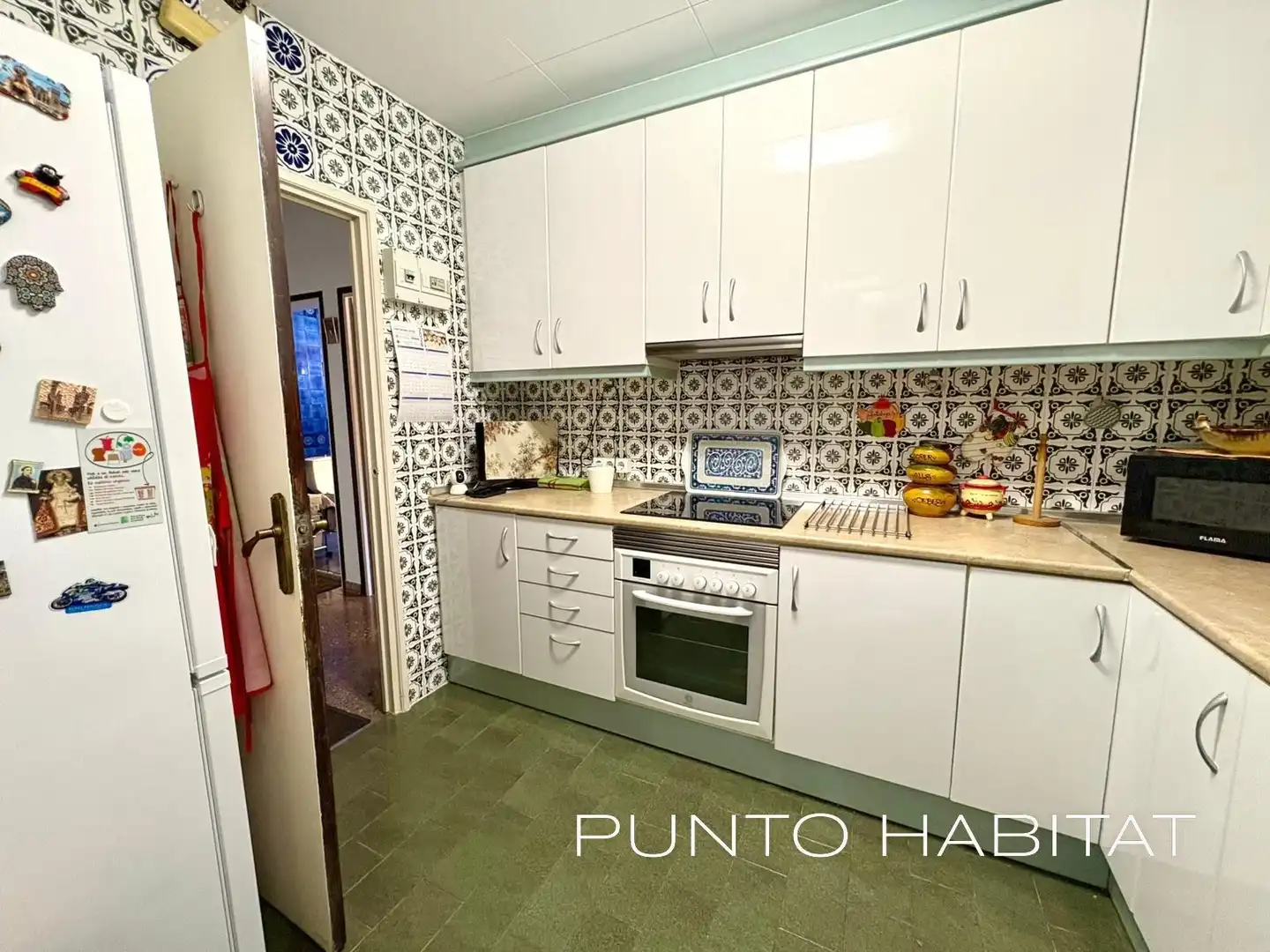 Kitchen of Flat for sale in Barcelona