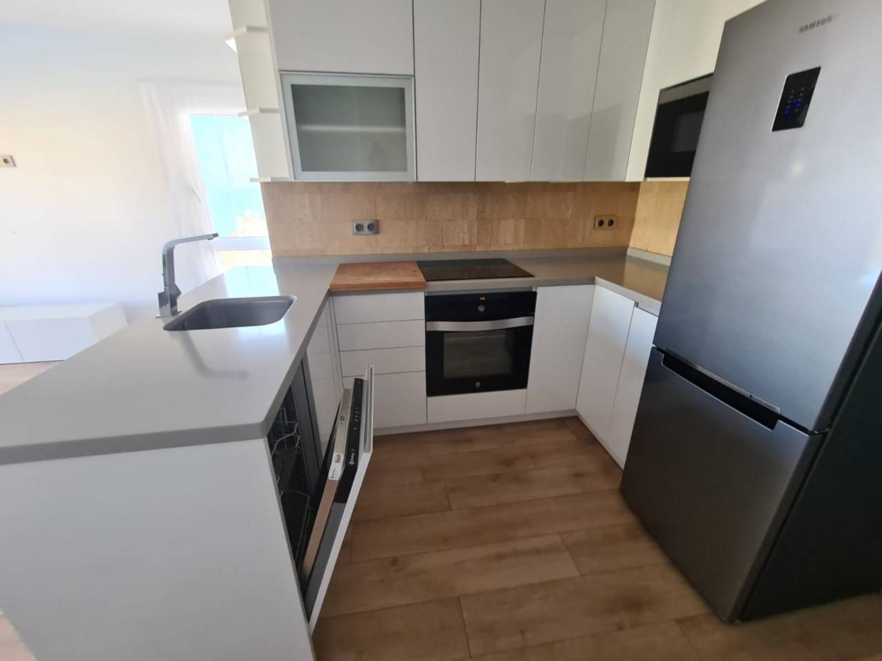 Cocina de Apartamento de alquiler en Benalmádena con Aire acondicionado, Terraza y Piscina comunitaria