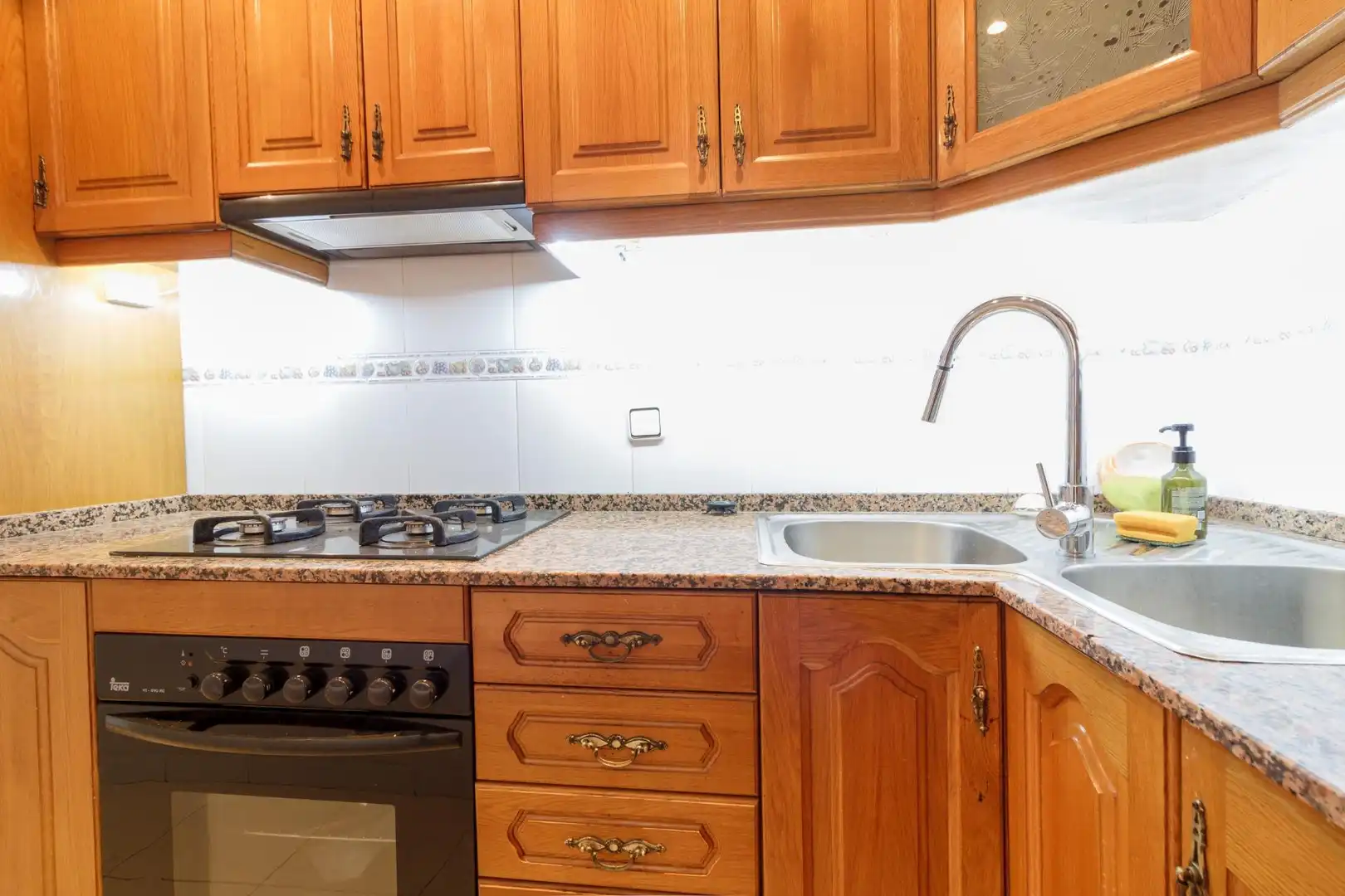 Kitchen of Flat for sale in Viladecans  with Air Conditioner, Parquet flooring and Balcony