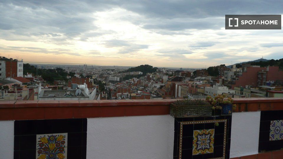 Vista exterior de Piso de alquiler en  Barcelona Capital con Aire acondicionado, Calefacción y Amueblado