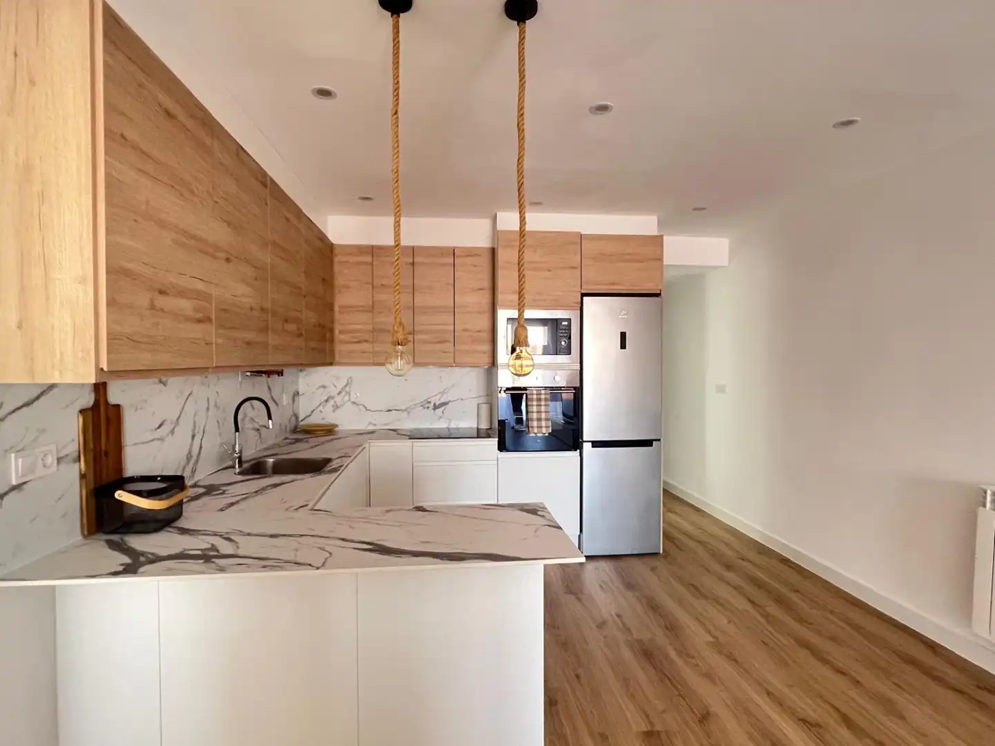 Kitchen of Flat for sale in  Logroño  with Heating, Furnished and Balcony
