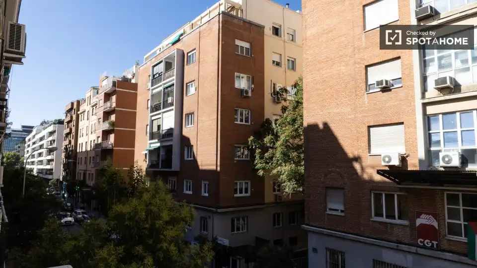 Appartamento con terrazza in affitto a Chamberí, imagen 14