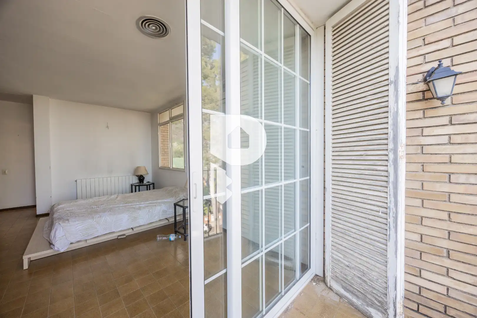 Balcony of Houses for sale in Pallejà  with Air Conditioner, Heating and Private garden