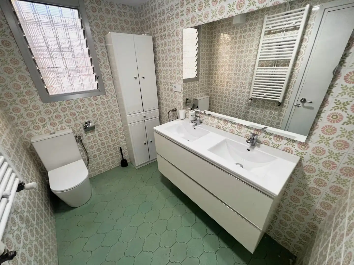 Badezimmer von Wohnung zur untervermieten in Quatre Carreres