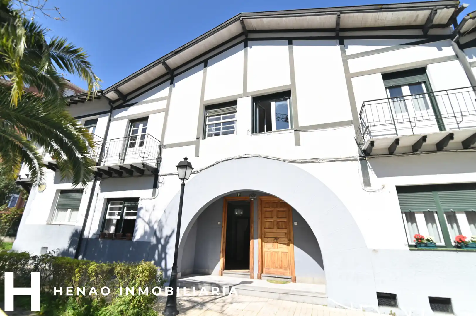 Vista exterior de Casa o chalet en venta en Alonsotegi con Jardín privado