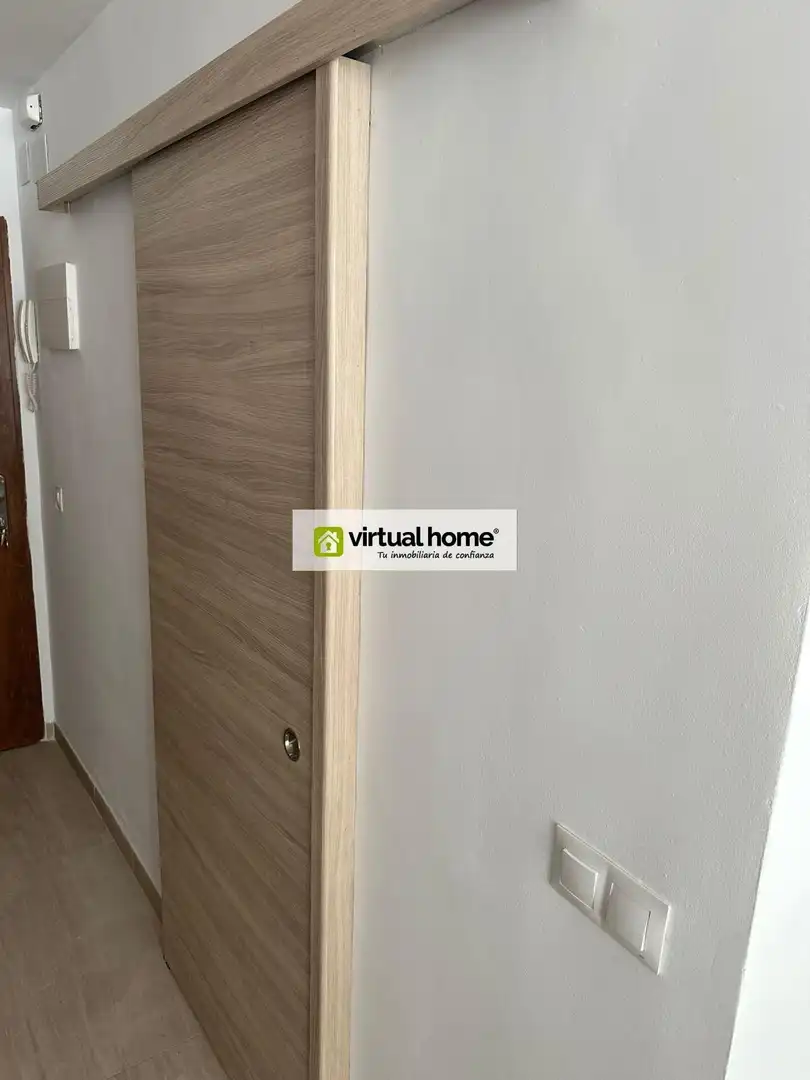 Dormitori de Apartament en venda en Benidorm amb Aire condicionat i Piscina comunitària