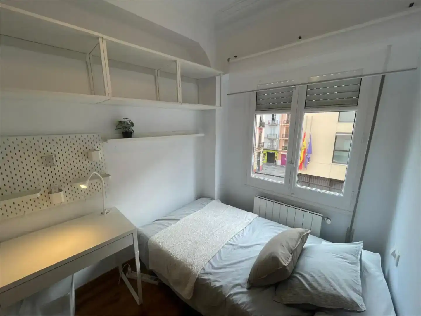 Schlafzimmer von Wohnung zur Miete in  Valencia Capital