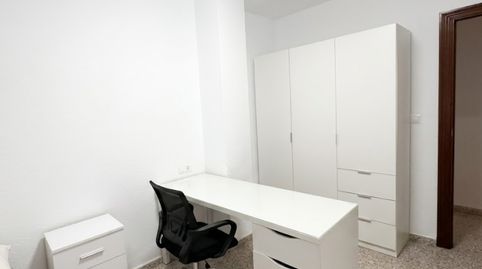 Foto 4 de Piso de alquiler en Calle Pintor Nogué, Belén - San Roque, Jaén Capital
