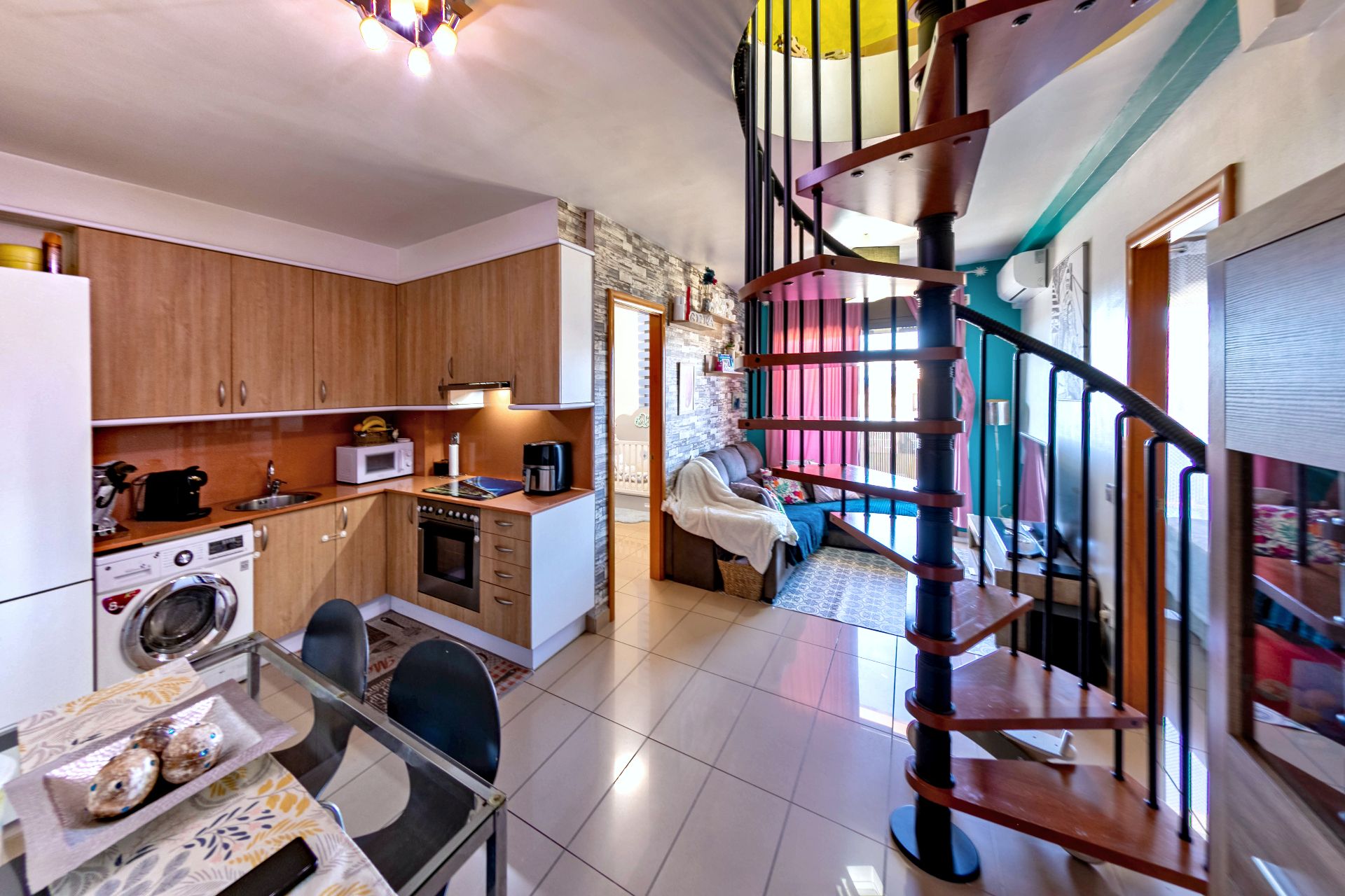 Küche von Dachboden zum Verkauf in Reus mit Terrasse