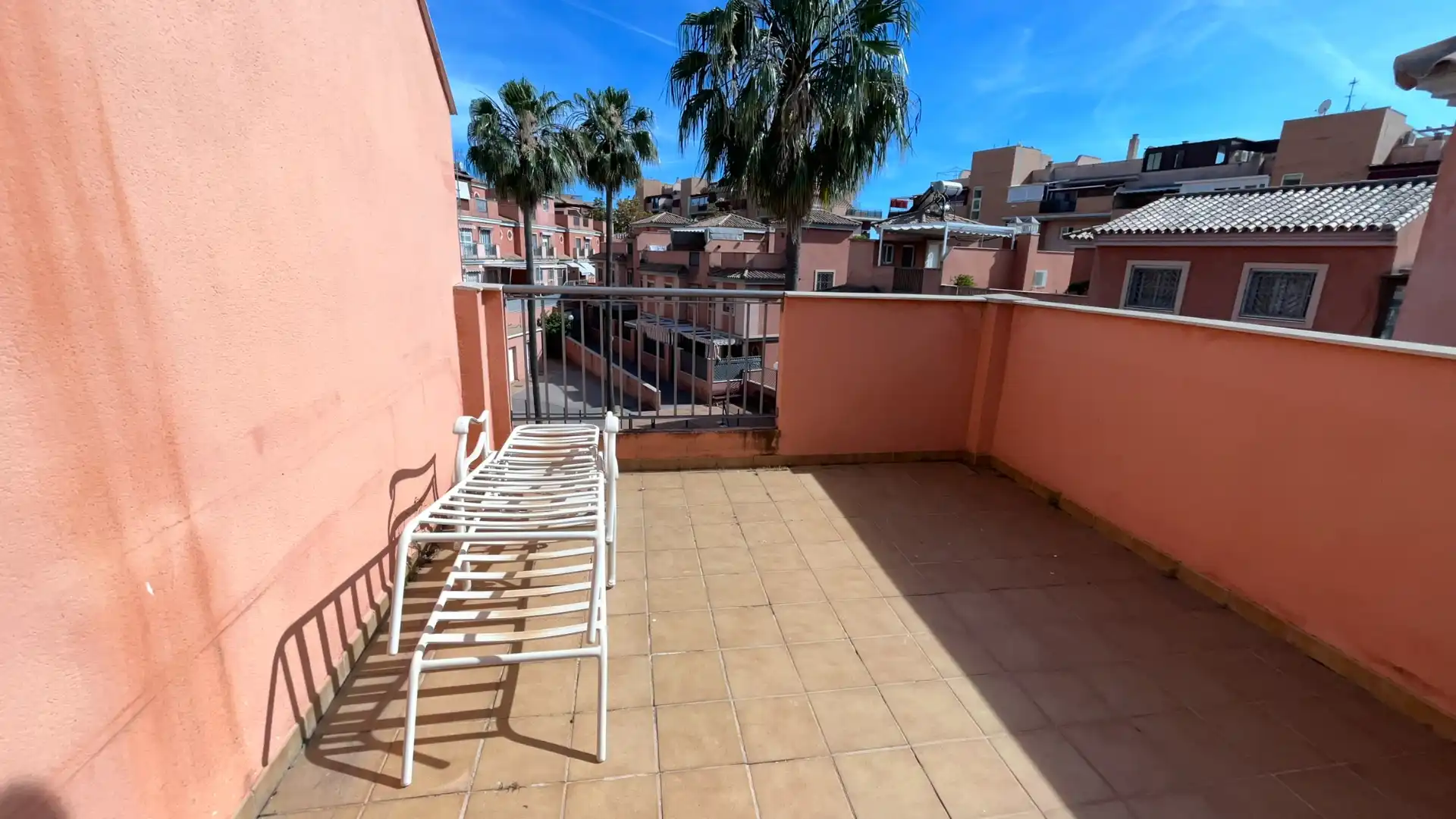 Terrassa de Casa adosada en venda en Málaga amb Aire condicionat, Calefacció i Jardí privat