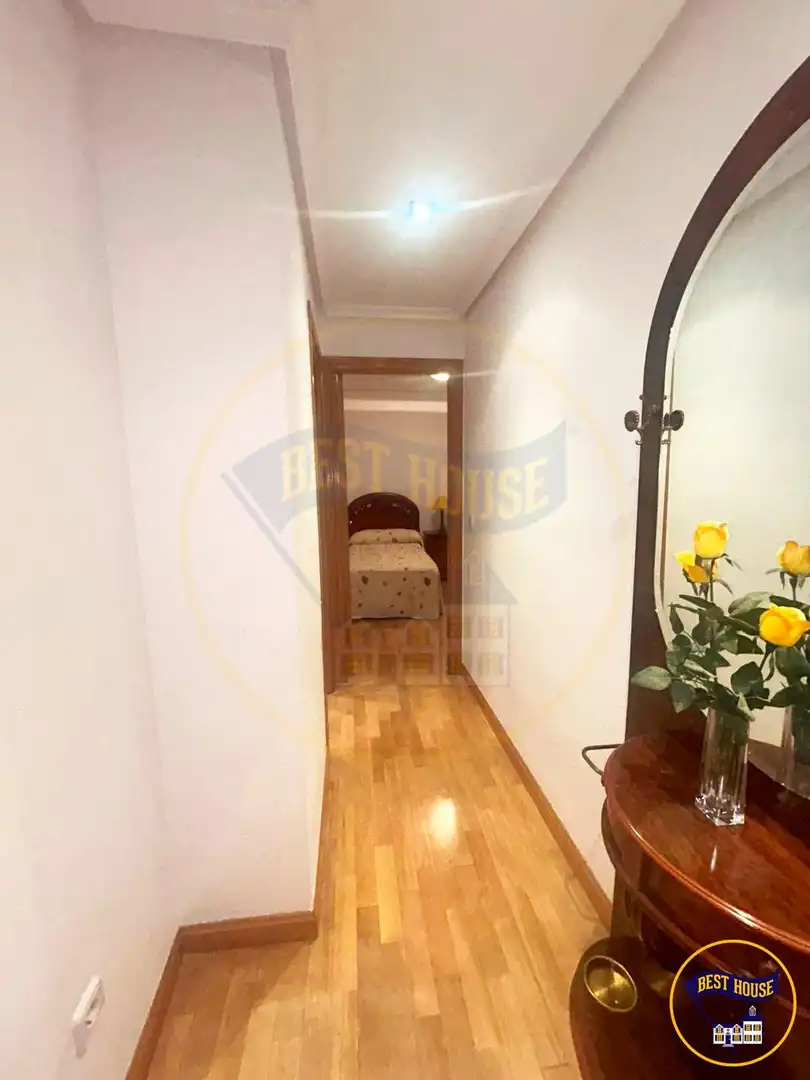 Flat for rent in Calle de Colón, Centro