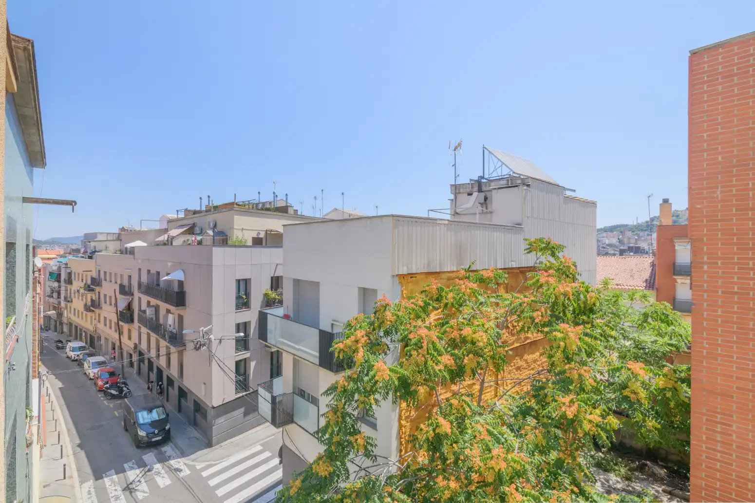 Außenansicht von Wohnung zum Verkauf in Barcelona mit Heizung, Parkett und Balkon