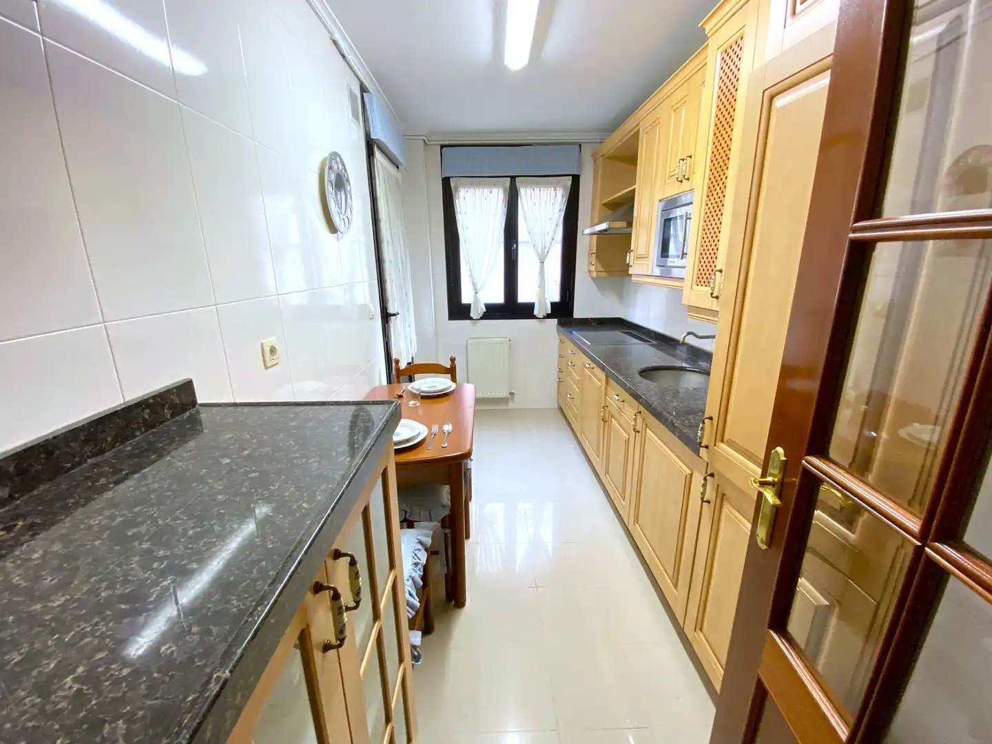 Cocina de Piso en venta en Castro-Urdiales con Calefacción, Jardín privado y Parquet
